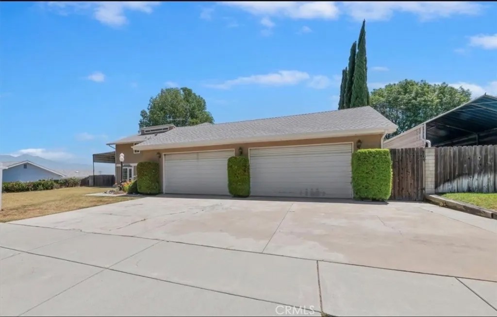 15071 Rolling Ridge Dr