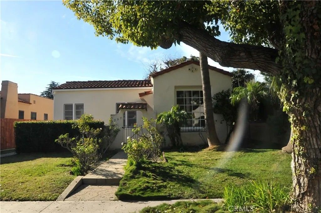 Photo of 3757 Gundry Avenue, Long Beach, CA 90807 (MLS # PW26008958)