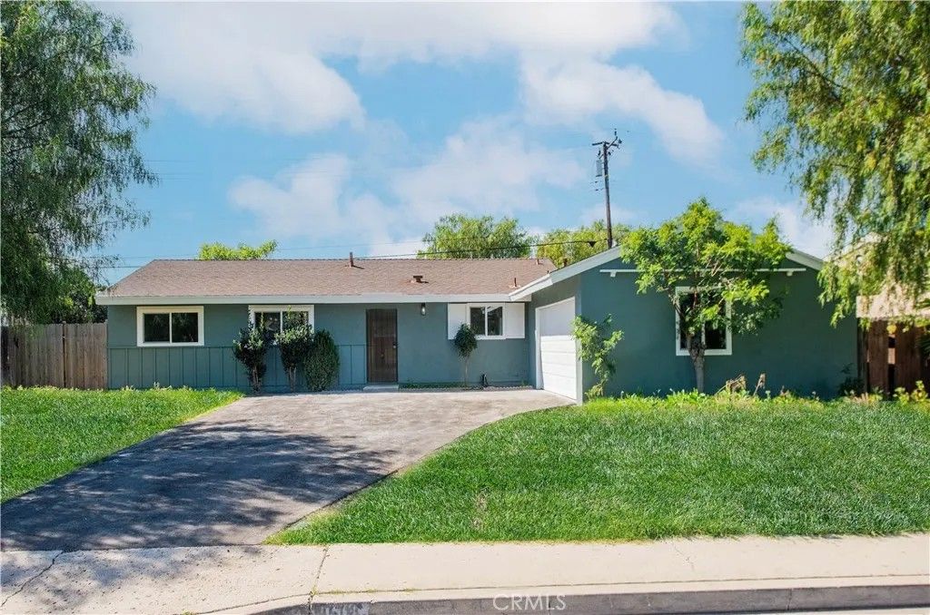 Photo of 1608 Alviso St, Simi Valley, CA 93065 (MLS # SR26061751)