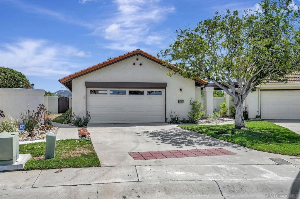 Photo of 12880 Circulo Dardo, San Diego, CA 92128 (MLS # 250044974)