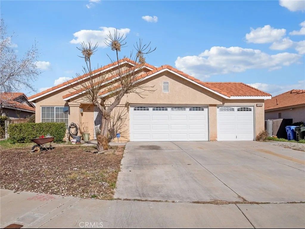 Photo of 11068 Tamarisk Rd, Adelanto, CA 92301 (MLS # HD26007894)