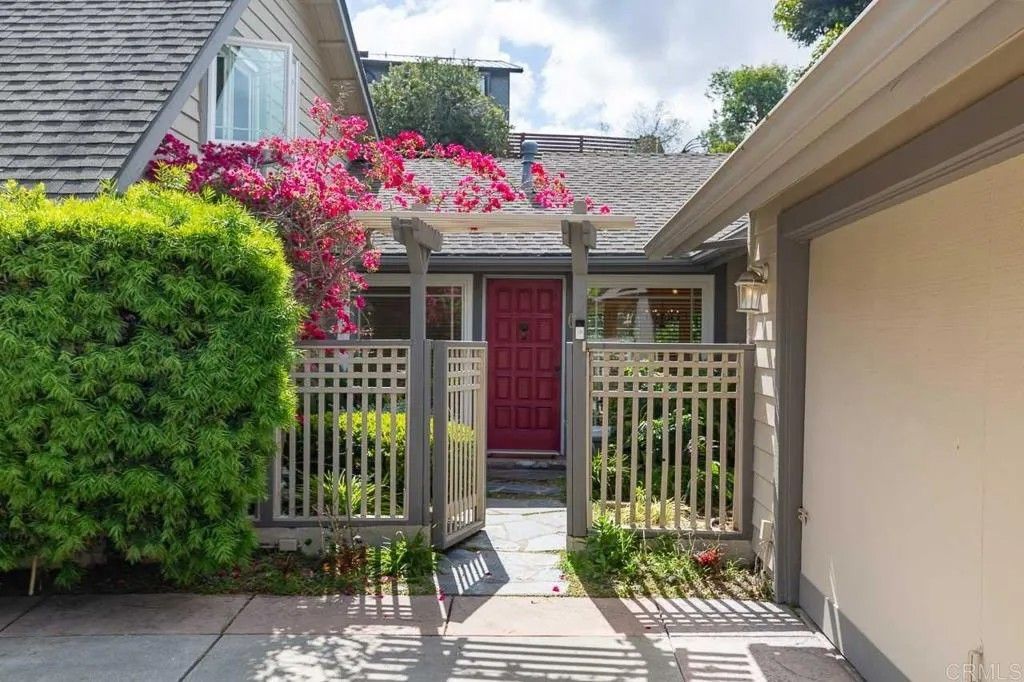 Photo of 3005 Cadencia Street, Carlsbad, CA 92009 (MLS # NDP2602337)