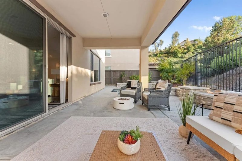 261 Flores Lane