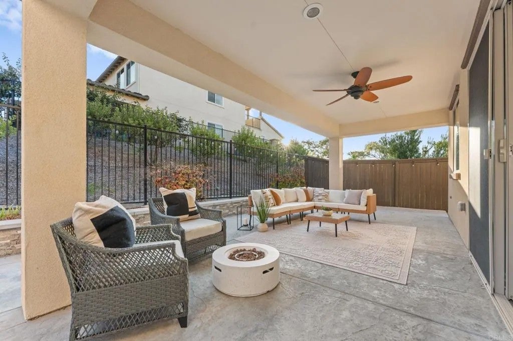 261 Flores Lane