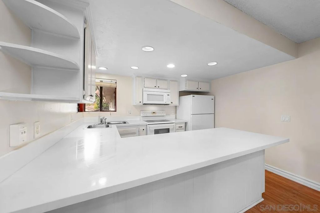 Photo of 1257 E Grand Ave #D, Escondido, CA 92027 (MLS # 250042228)