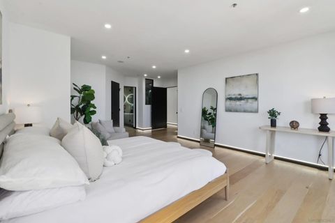 Tiny photo for 700 Front St #1402, San Diego, CA 92101 (MLS # 250039305)