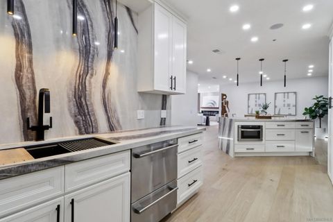 Tiny photo for 700 Front St #1402, San Diego, CA 92101 (MLS # 250039305)