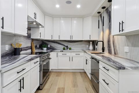 Tiny photo for 700 Front St #1402, San Diego, CA 92101 (MLS # 250039305)
