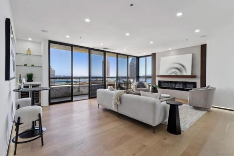Tiny photo for 700 Front St #1402, San Diego, CA 92101 (MLS # 250039305)