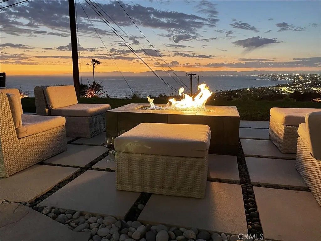 Photo of 161 Via Pasqual, Redondo Beach, CA 90277 (MLS # SB26025394)