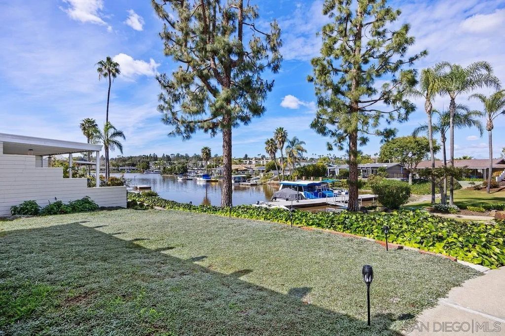 Photo of 1448 La Linda Dr, San Marcos, CA 92078 (MLS # 260002852)