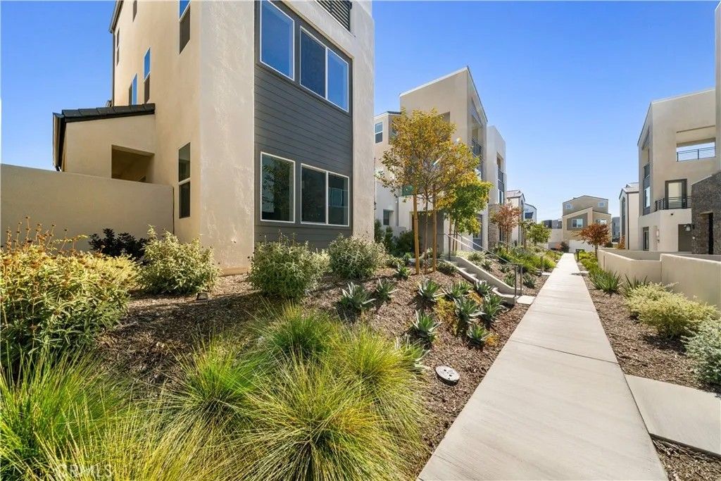 Photo of 165 Sawbuck, Irvine, CA 92618 (MLS # TR25267560)