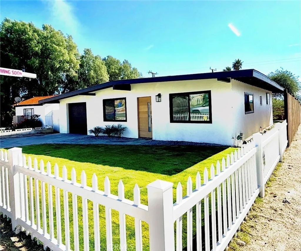 Photo of 66261 Buena Vista, Desert Hot Springs, CA 92240 (MLS # DW25267254)