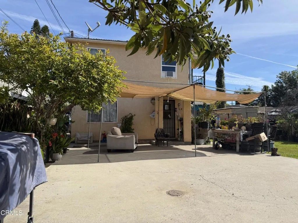 Photo of 321 Walnut Street, Santa Paula, CA 93060 (MLS # V1-36040)
