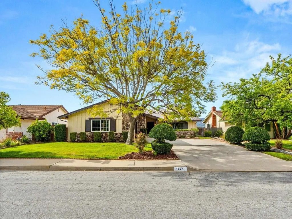 Photo of 1634 Boyle Avenue, Escondido, CA 92027 (MLS # NDP2603854)