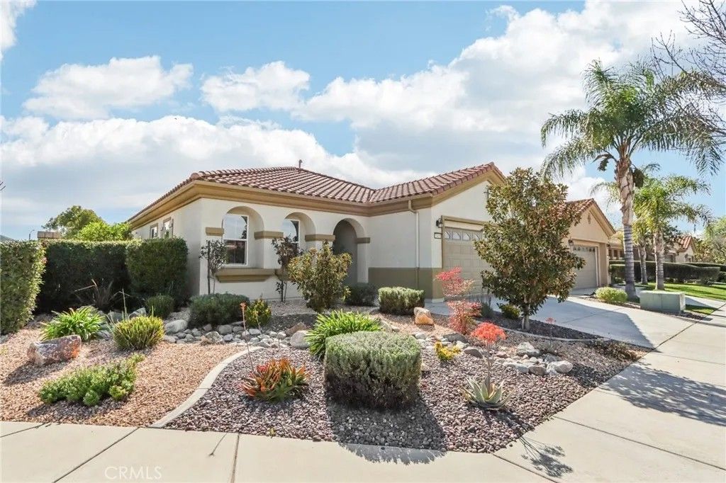 Photo of 5405 Paseo Famosa, Hemet, CA 92545 (MLS # SW26044676)