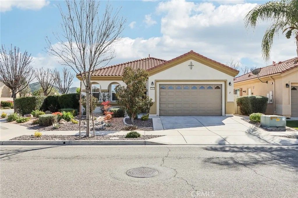 Photo of 5405 Paseo Famosa, Hemet, CA 92545 (MLS # SW26044676)