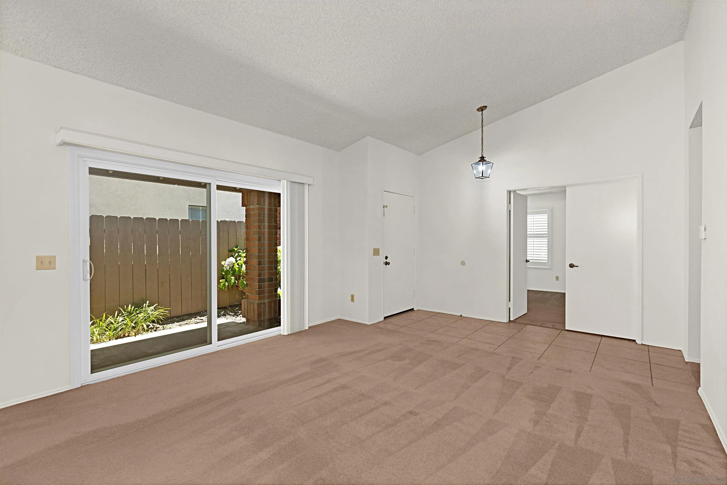 10466 Moorpark St.