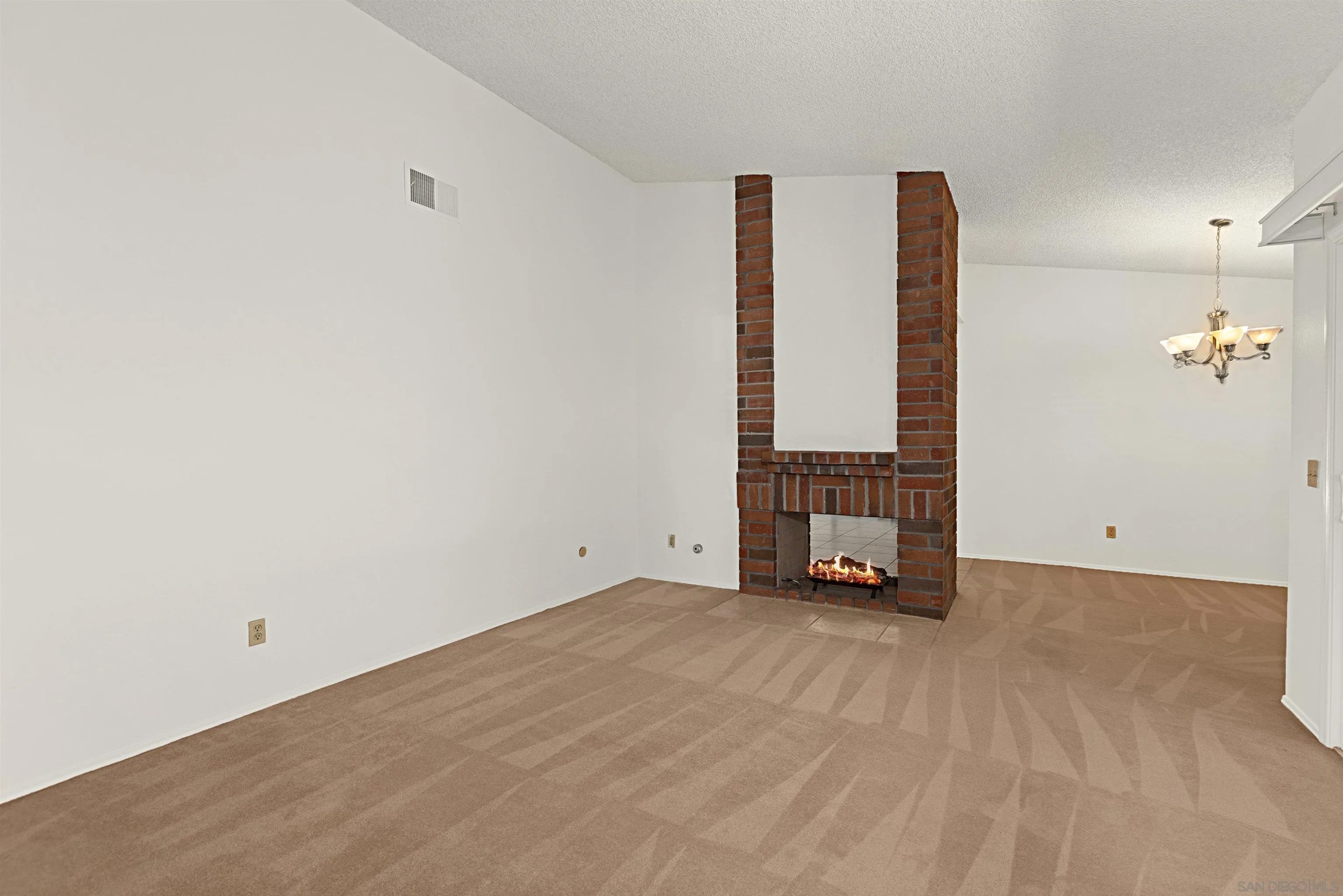 10466 Moorpark St.