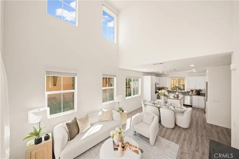7149 Montecito Ln