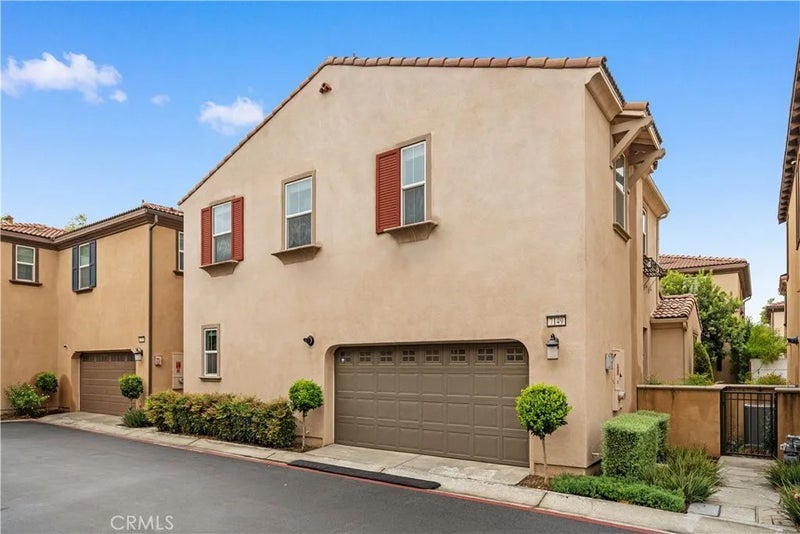 7149 Montecito Ln