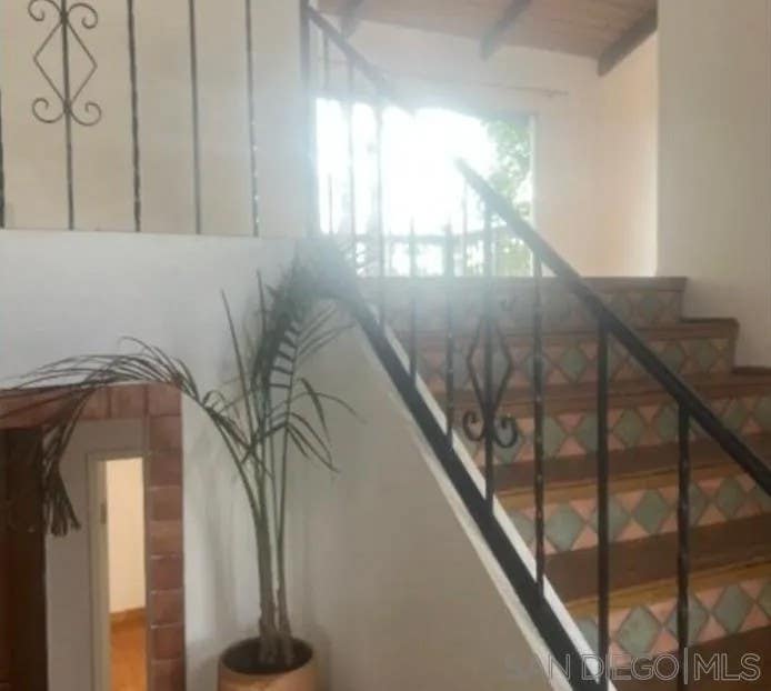 Photo of 624 Schafer Place, Escondido, CA 92025 (MLS # 260017750)