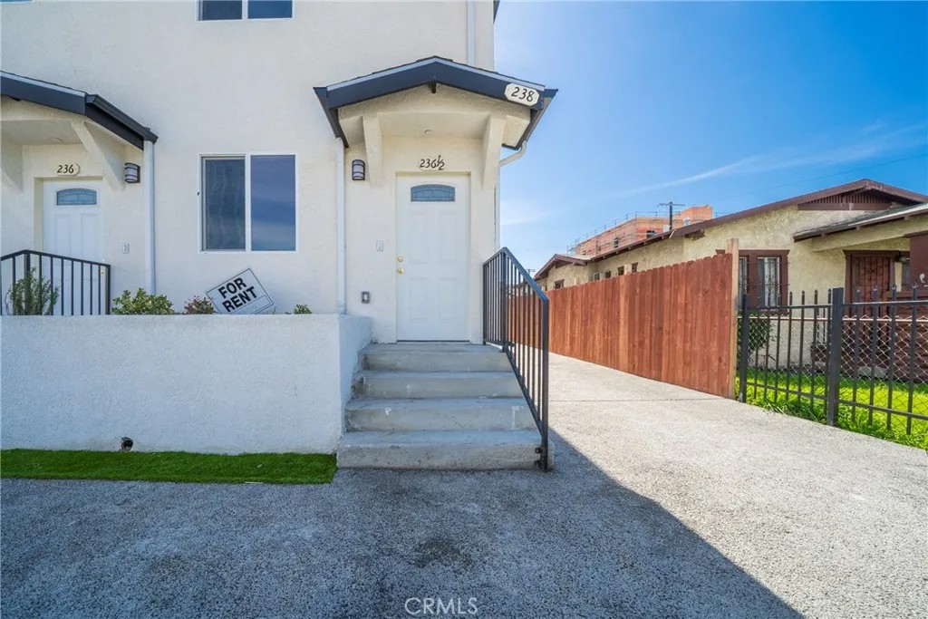 236 W 84th