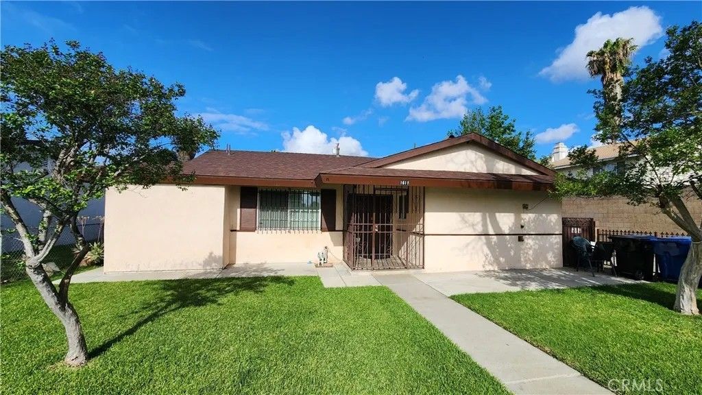 Photo of 1611 S San Antonio Ave, Pomona, CA 91766 (MLS # CV26079226)