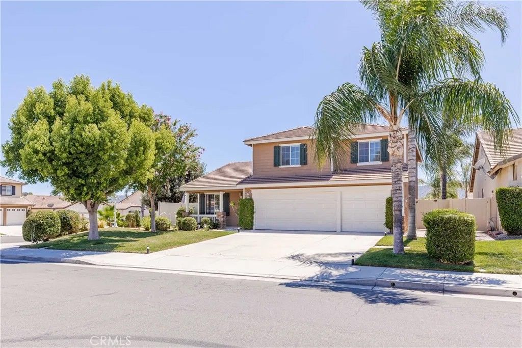 Photo of 23439 Mountain Breeze Drive, Murrieta, CA 92562 (MLS # SW25176541)