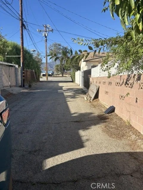 951 N 5TH Ave