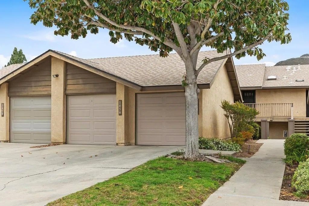 Photo of 1650 Pala Lake Dr, Fallbrook, CA 92028 (MLS # NDP2604400)