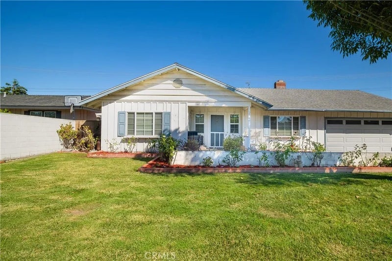 2726 Castle Rock