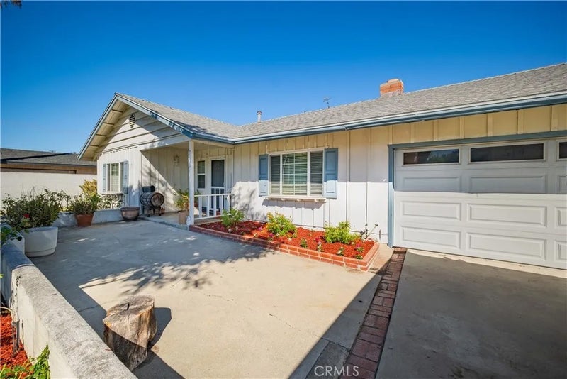 2726 Castle Rock