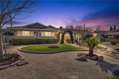 Photo of 43717 Albeck Ave, Lancaster, CA 93536 (MLS # PW26035838)