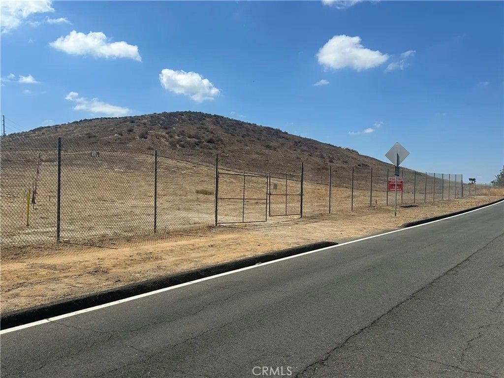 Photo of 0 Bolton Ave, Riverside, CA 92503 (MLS # OC26099829)