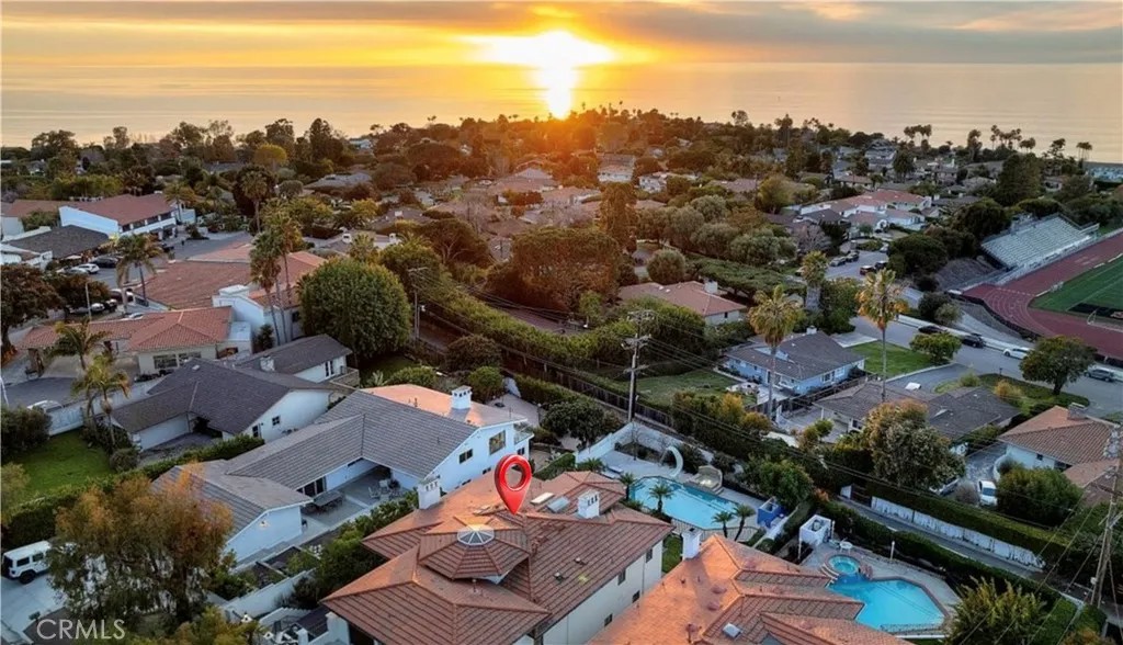 2121 Palos Verdes West