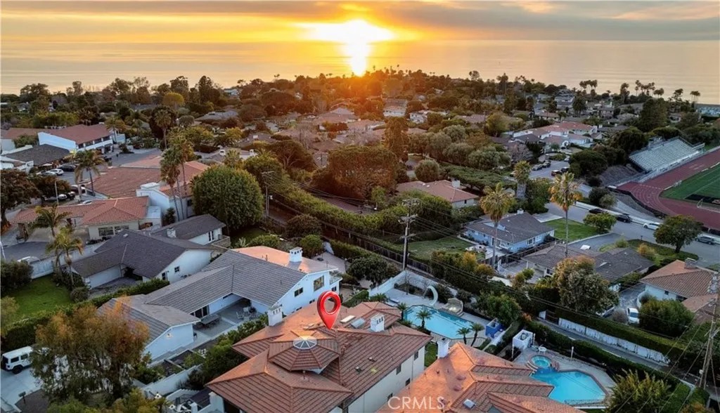 2121 Palos Verdes West