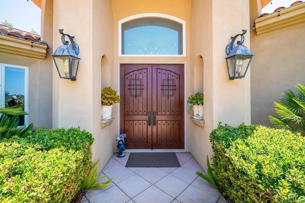 Photo of 14106 Summit Crest, Escondido, CA 92025 (MLS # NDP2603829)