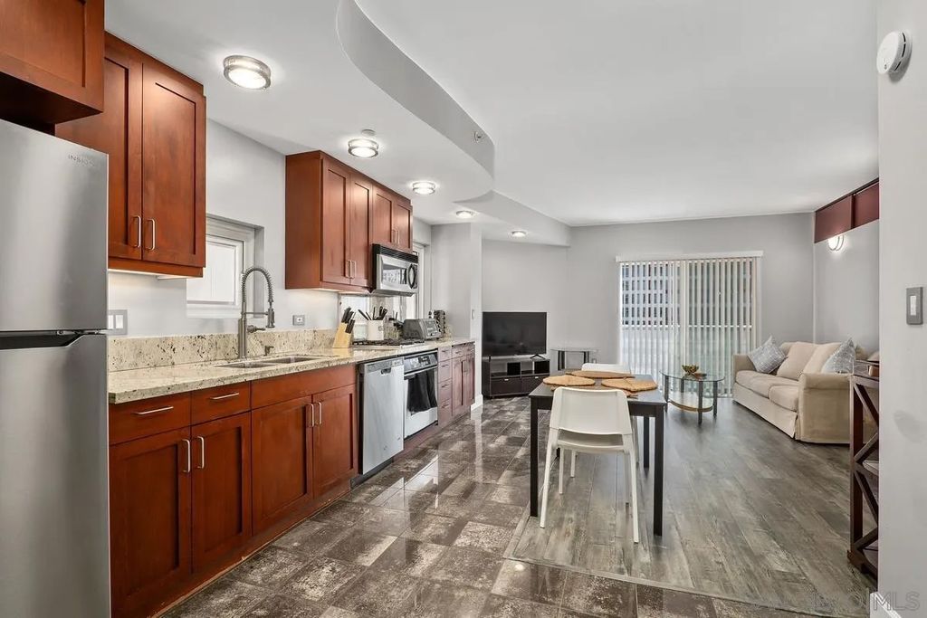 Photo of 550 15th St #601, San Diego, CA 92101 (MLS # 250044516)