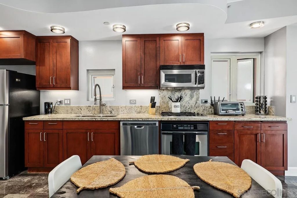 Photo of 550 15th St #601, San Diego, CA 92101 (MLS # 250044516)