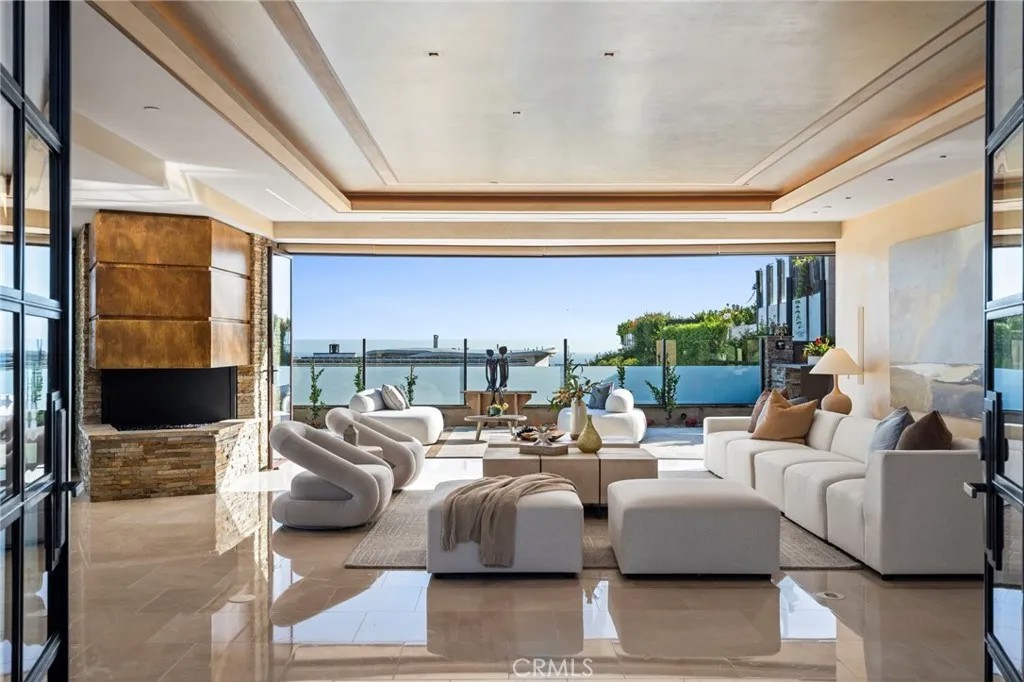 20 Monarch Bay