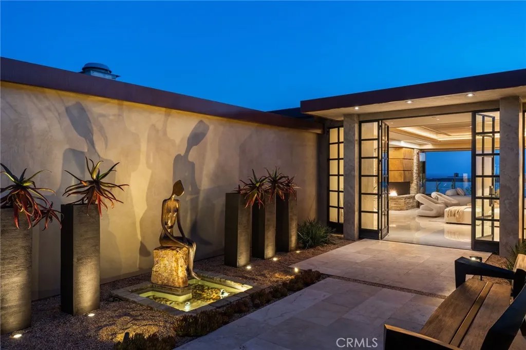 20 Monarch Bay
