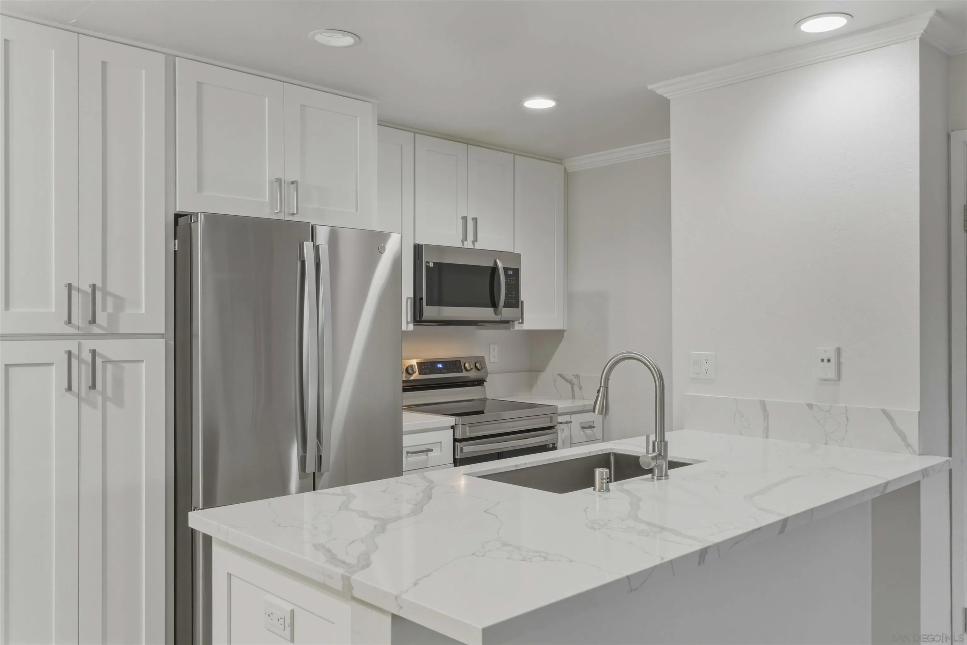 9229 Village Glen Dr 136