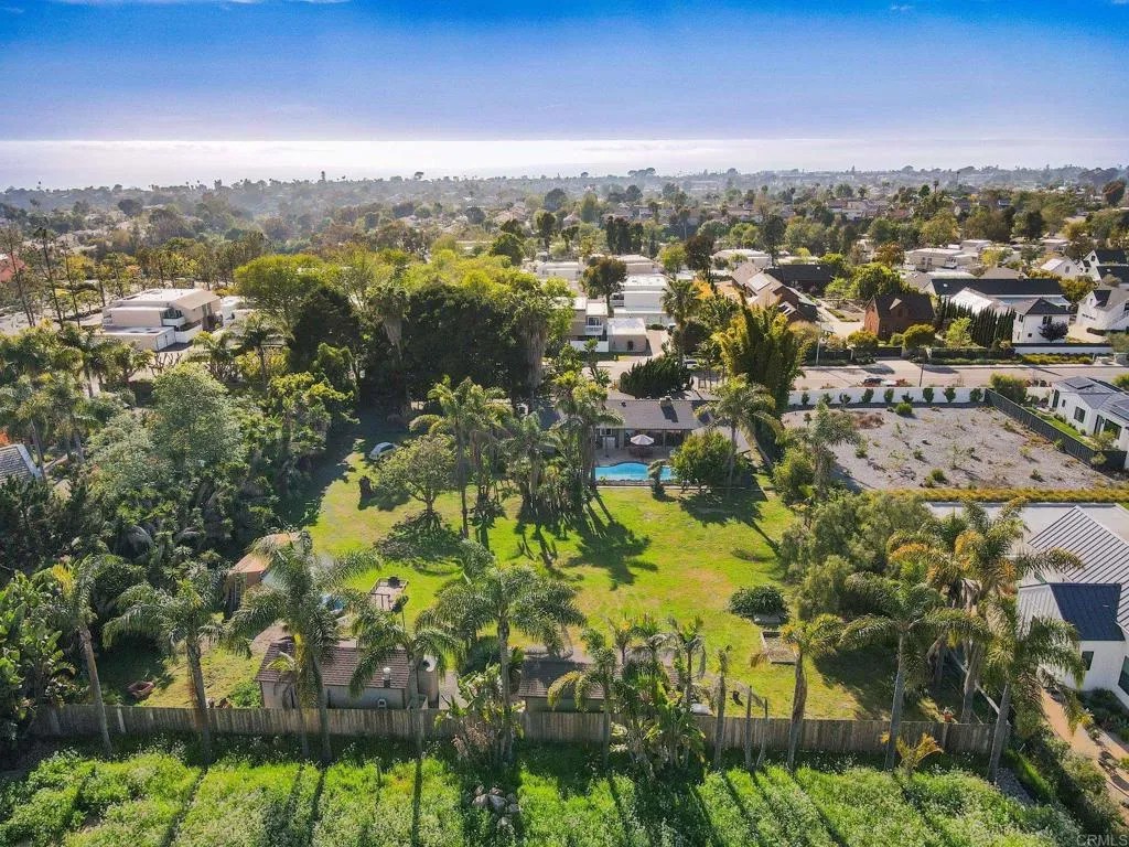 1386 Lake Drive