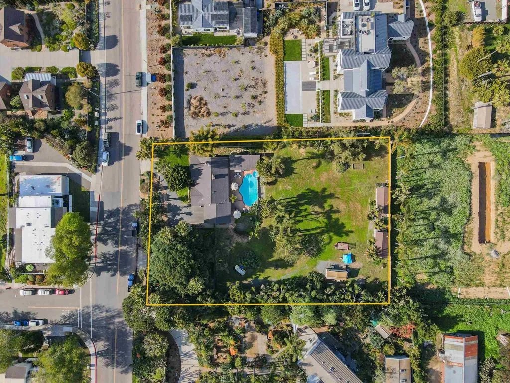 1386 Lake Drive