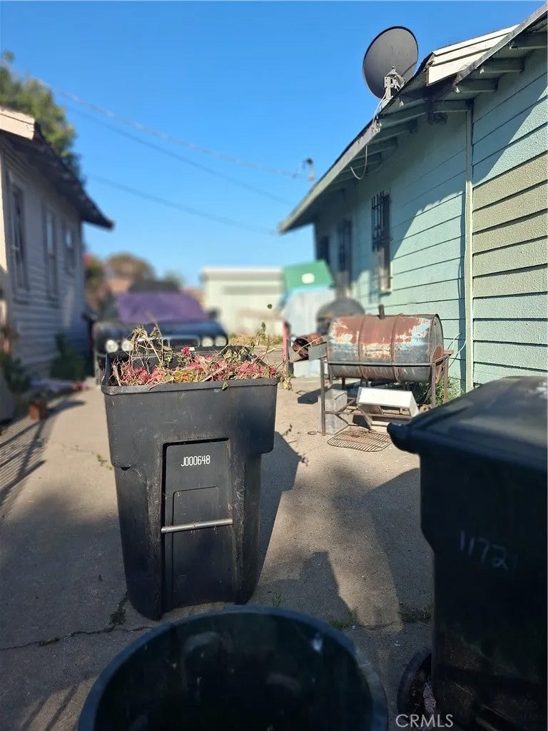 11720 S San Pedro