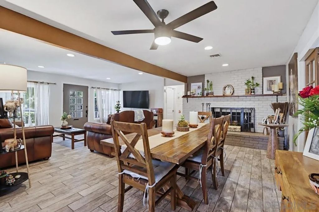 Photo of 121 S Stephanie Lane, El Cajon, CA 92019 (MLS # 260011781)