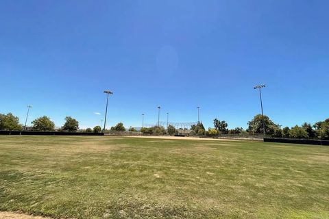 Tiny photo for 40358 Charlesburg Drive, Temecula, CA 92591 (MLS # NDP2510636)