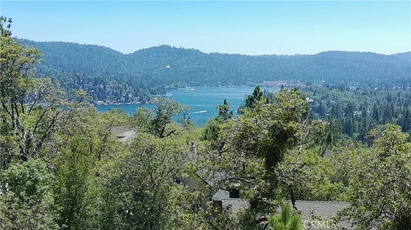 1251 Glacier