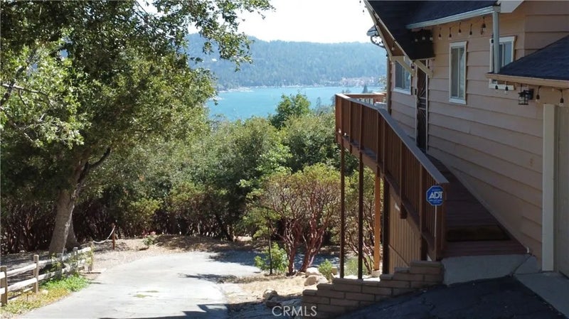 1251 Glacier